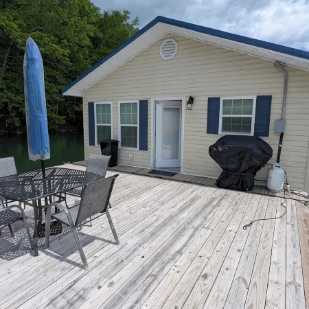 Brand New Floating Home on Norris Lake : Sleeps 12 : Swim, Grill & Relax4