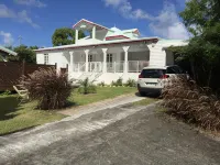 Villa Kreyol Lecusson - Private Pool & Walking Beach in Saint-François Hotels in 