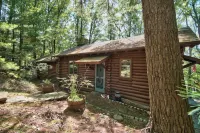 Paupack Point Wallenpaupack Lakefront  Log Home - 3 bedrooms + Central AC
