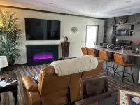 Cozy rustic cabin field views jetted tub romantic luxury rainfall shower - salle de sport