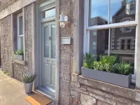 The Estuary Apartment - 2 minutes form the beach! - 3-نجوم