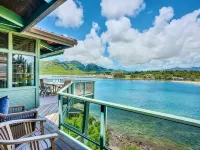 Direct Oceanfront Kalapaki Beach Home, Wrap-Around Lanai, A/C, Views, Sleeps 8 カラパキビーチ周辺のホテル