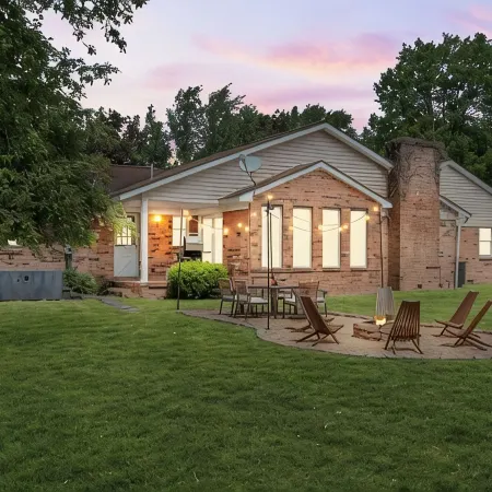 New River Gorge Retreat • Hot Tub • Game Room  • Near Fayetteville