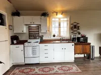 Charming studio in brilliant Philomath with AC, WiFi - Homestays
