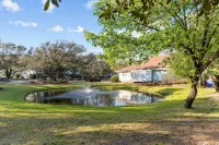 Scenic Caswell Beach! 3 Mins to Beach & Pool. Clean + Conveniently Located - Wifi