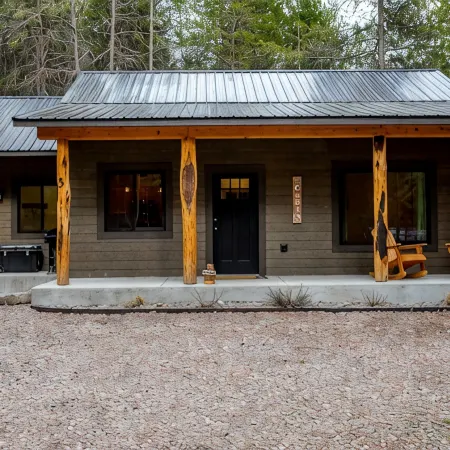 Columbia Falls Cabin