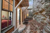 Cottage on Spring B! The BEST location in town! Entire bottom floor is yours! - 4-Star