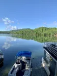 Hot Tub. Dog Friendly. Free Pontoon Boat & Jump Off Boathouse. - 3-Star