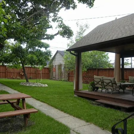 Moose Traks Come stay in Downtown Red Lodge,  2 blocks from Broadway Street
