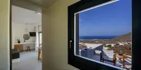 Ryolithos Suites - Mountain view