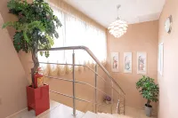 Tsvetnoy 5 Hotel - Pet friendly