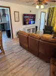 The Hillside Ranch: Relaxing Modern 4bd 2ba Oasis - Family