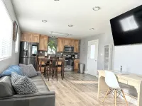 Bayside Casita Upgraded &In Town