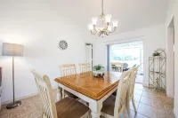 New, clean and spacious house in Central Naples, close to beach, Pet friendly! - 2 estrellas