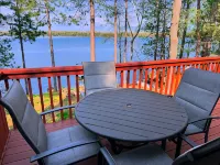 Escape to the Lake - Rustic 3-bedroom log-sided cabin nestled amongst the pines - Alppimaja