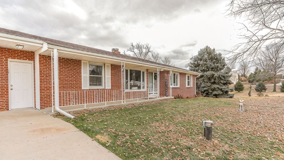 Peaceful Getaway with Fun for All! 5 min to I-80!