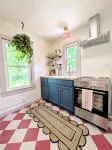 Charming Cottage with a View. Low Cleaning Fee. Close to Fort Leonard Wood.
