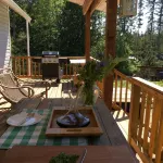 Cozy ,artistic cottage in a garden setting close to the beach and hiking trails.
