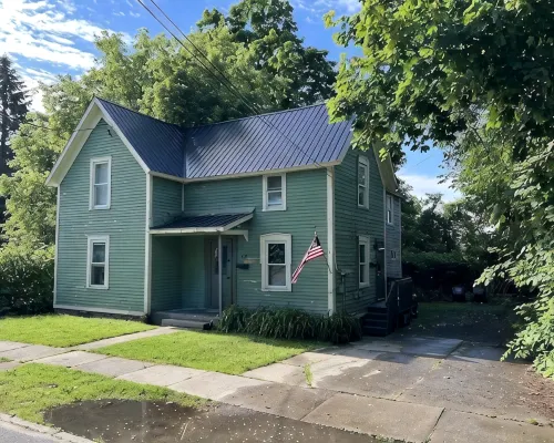 Newly remodeled luxury first floor apartment. Minutes away from SUNY Potsdam! Hotels in Potsdam