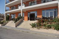 Dionysos Luxury Apartments - 3-stjärniga
