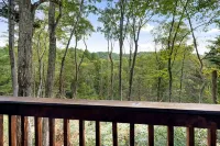 Cozy mountain view cabin & 2 king en-suites - Mountain view