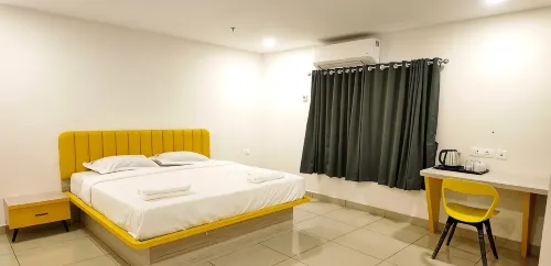 GLOBAL INN AND SUITES - 2-Star