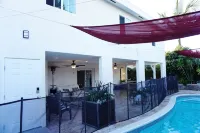 *NEW CONSTRUCTION* Sun Splashed 2b King bed w/pool by LAX, beaches, Disneyland. - Pools