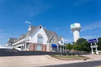 Seven Gables Inn