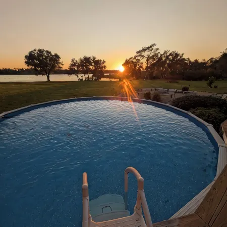 NEW-Lakefront /on 5 acres /near Lakewood Ranch / Pool / Pet Friendly