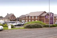Premier Inn Glasgow (Paisley) - parking