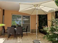 Sunshine Beach House DIRECTLY ON THE LAKE, ROWBOAT, Garden/barbecue island, WiFi - Gym