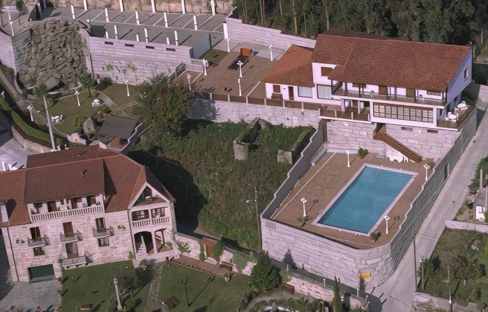 Casa Antiga Do Monte