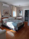 Roomy Studio Apartment Attached to Historic Country Church in the Yadkin Valley - Homestays