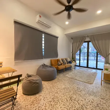 Ruma Junction 3BR 10 Pax