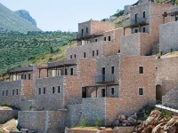 Limeni Village Hotels in Itilo