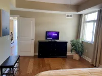 Lovely One Bedroom in Downtown Grand Haven, Sleeps 4 - Boutique