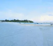 La Isla Tropica - Beach
