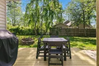 Charming 3-bedroom house with WiFi, AC in beautiful Hendersonville