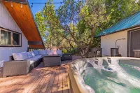 Oakhurst Cabin|Bass Lake View|Game Room|Hot Tub!