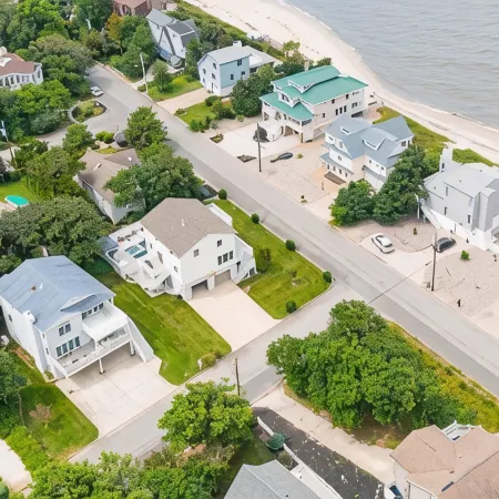 Water Views - 3 Min Walk to Private Beach - Luxury 5-Star Rated Beach House