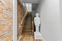 Downtown Delaware • Full Kitchen • Luxury  Loft