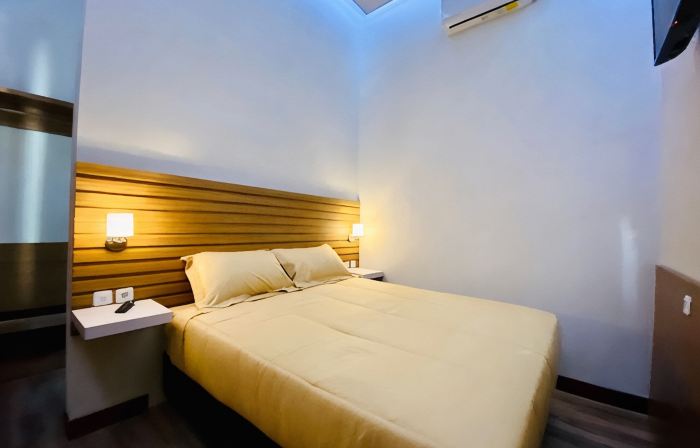 Dea Lokha Hotel