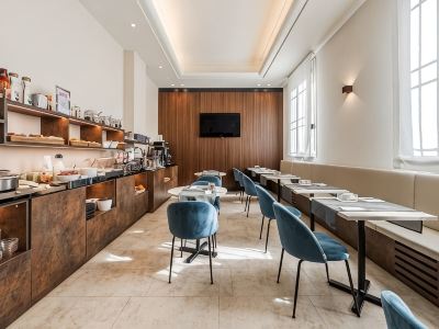 Astoria Comfort Rooms
