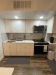 Modern 2Br Near NYC • Free Parking • Quiet Area