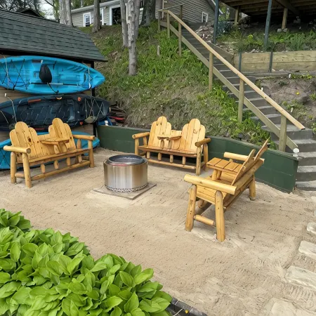 Your rustic lakeside retreat awaits at Goldens on the Lake!