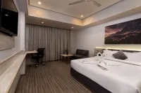 Kyriad Hotel Nashik - ที่มีฟิตเนส