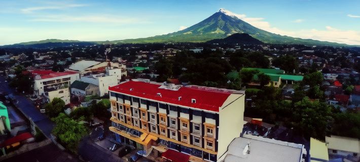 Ninong's Hotel Hotels in Legaspi