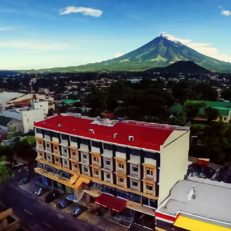 Ninong's Hotel