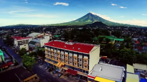 Ninong's Hotel