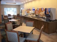 Holiday Inn Express 科特蘭 - 早餐